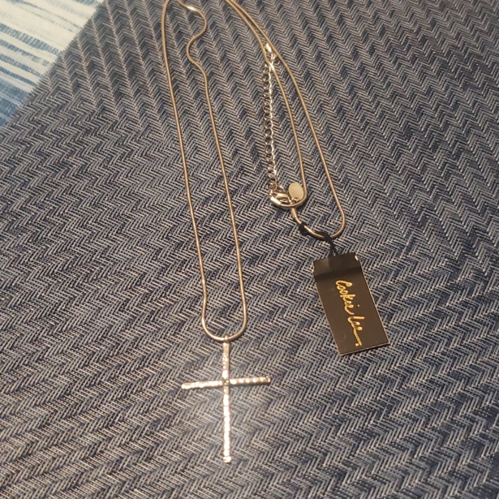 Silver cross necklace